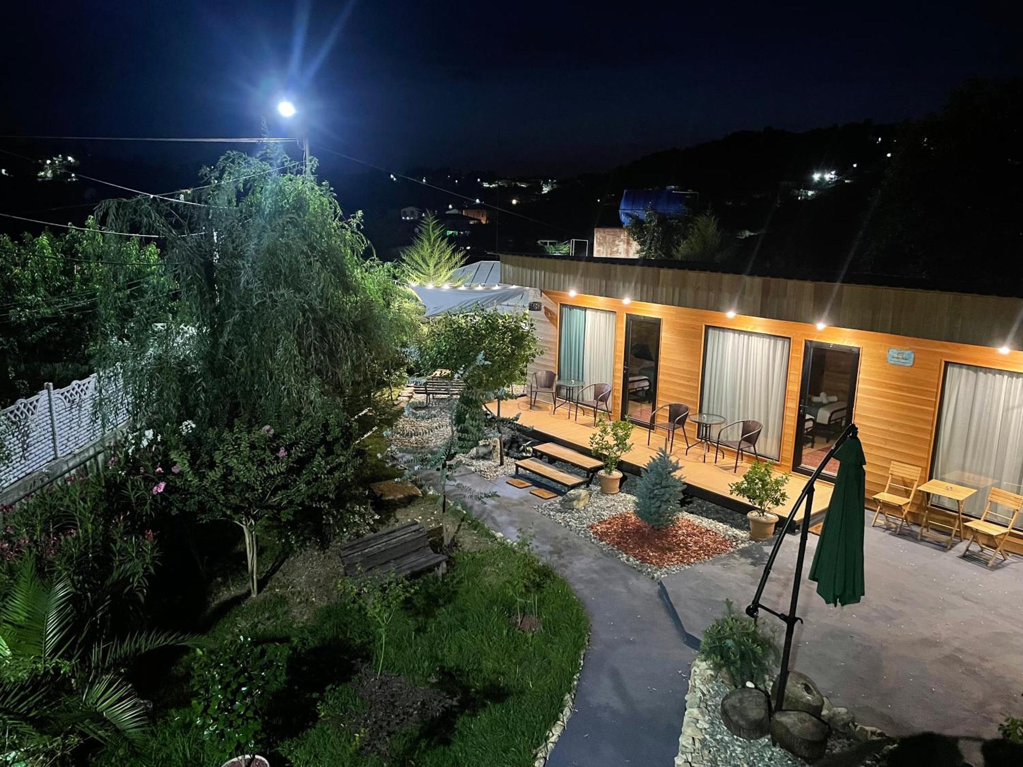 Garden Rooms In Kutaisi Exteriör bild