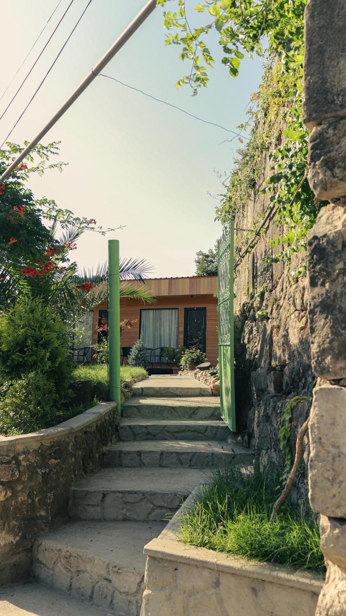 Garden Rooms In Kutaisi Exteriör bild